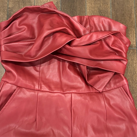 Red jumper - Picture 3 of 9